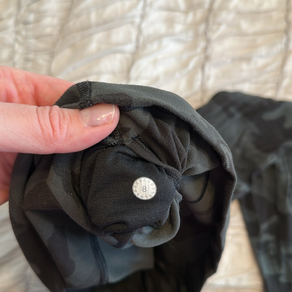 Lululemon Aligns - image 4